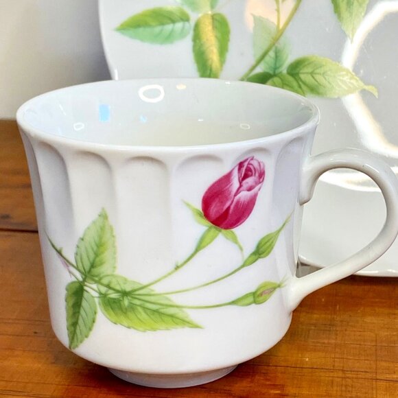 Lot of 4 (2 Sets) LORD & TAYLOR LUNCHEON PLATE & CUP FROM JAPAN - ROSE PATTERN - Picture 6 of 11